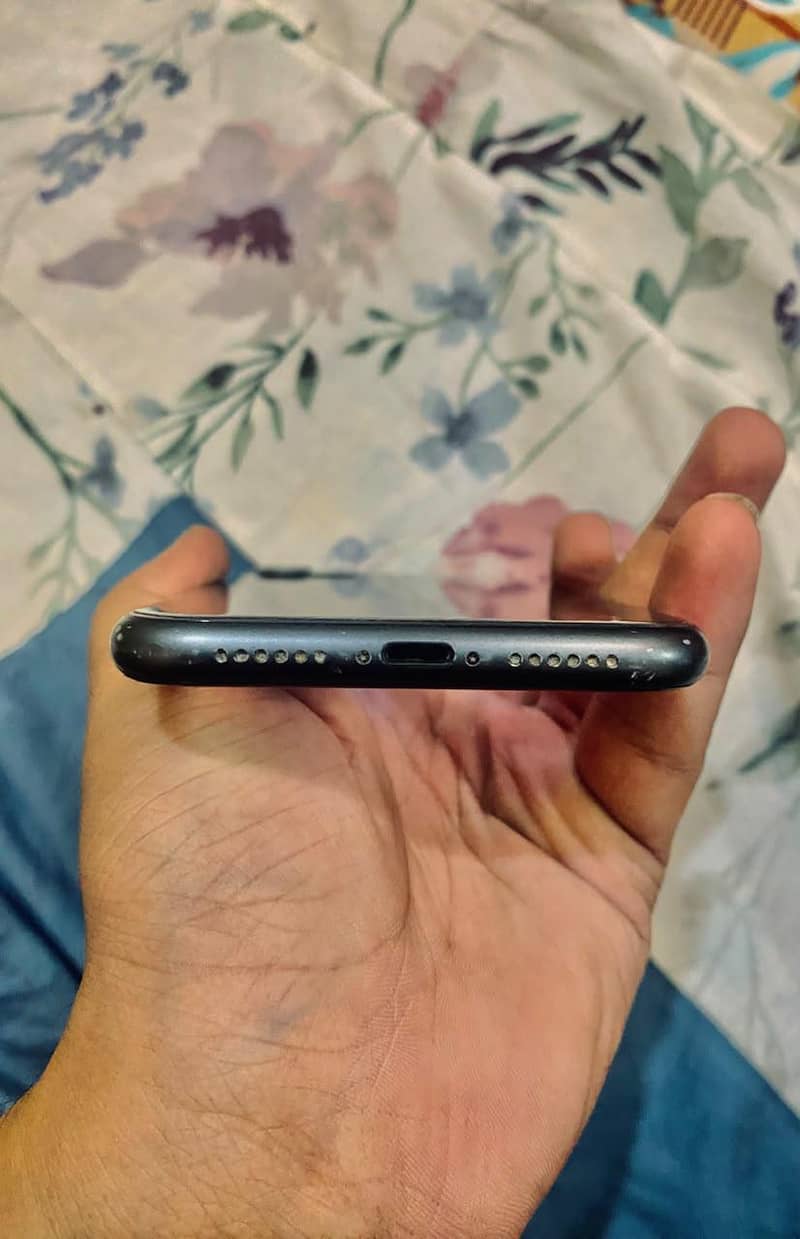 Apple iPhone 11 2