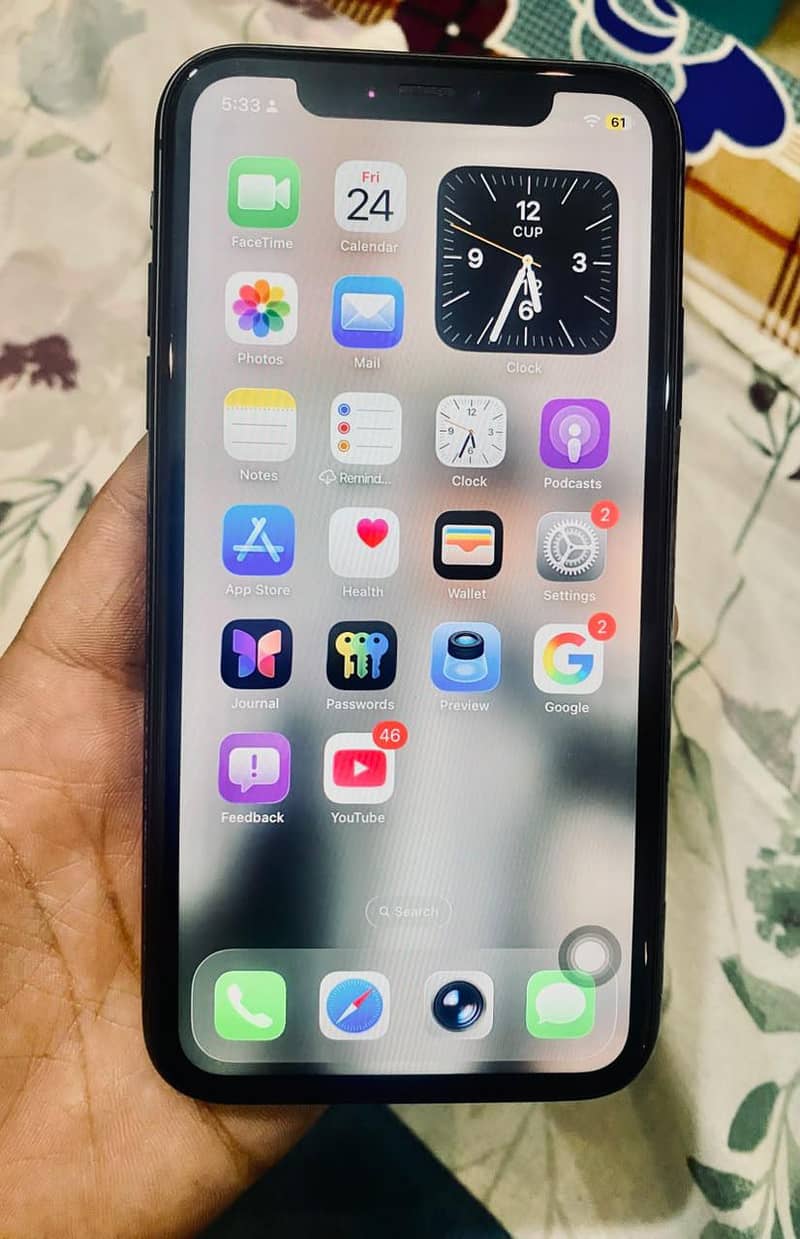Apple iPhone 11 4