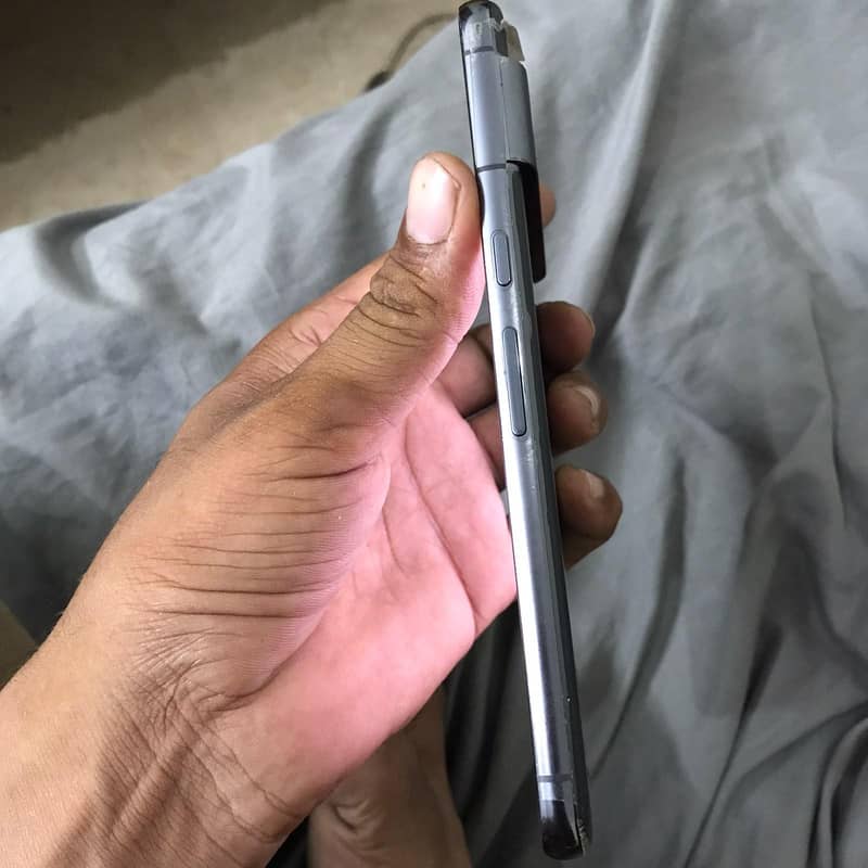 Google Pixel 8 Pro 2