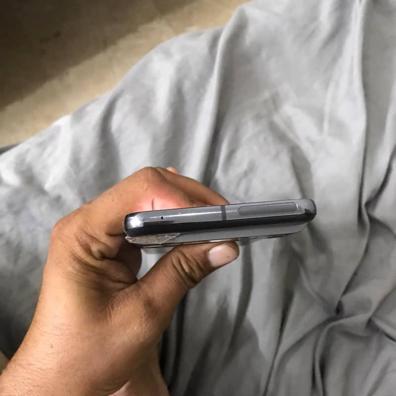 Google Pixel 8 Pro 6