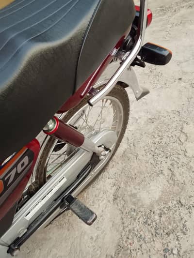 new bike h  jis bhi na lani h cl ya msg kr la