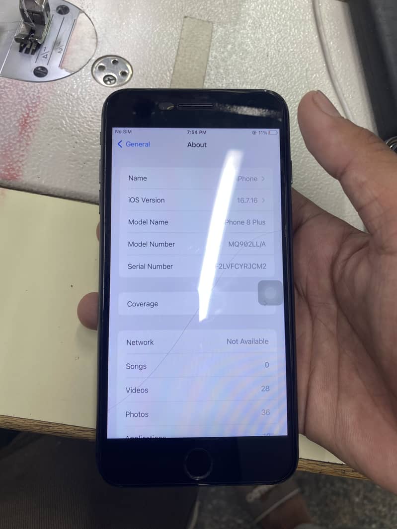 Apple iPhone 8 Plus 3