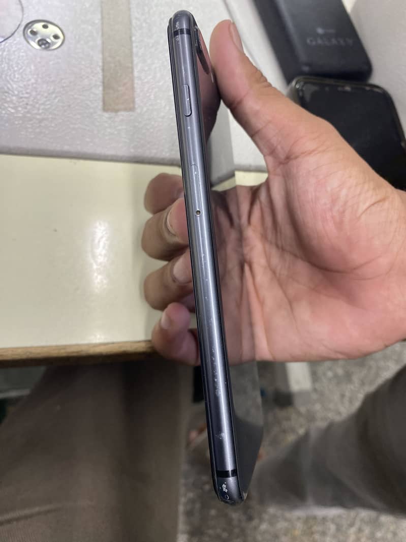 Apple iPhone 8 Plus 5