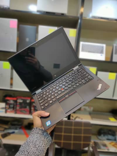 Lenovo Yoga 260 x360 Touch 2in1 laptop