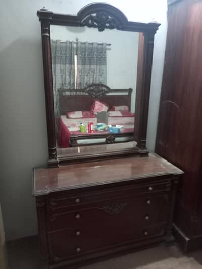 Dressing Table With 5 Drawers