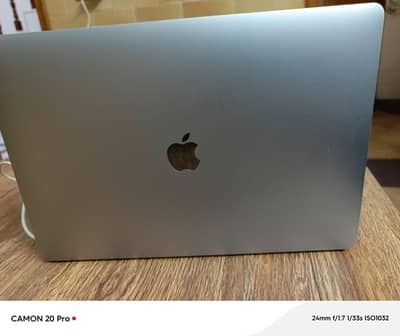 macbook pro 2018 i9 16gb 512gb