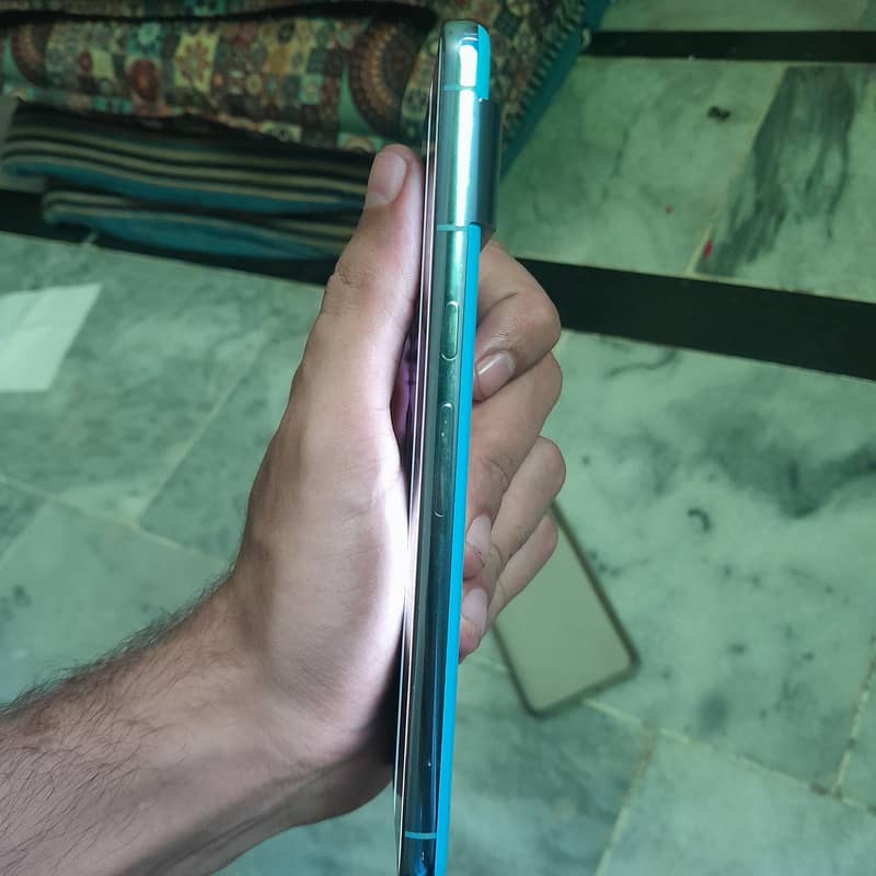 Google Pixel 8 Pro 2