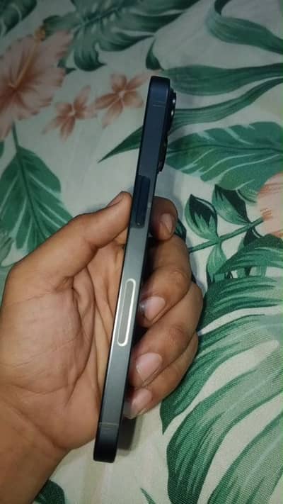 Apple iPhone 14