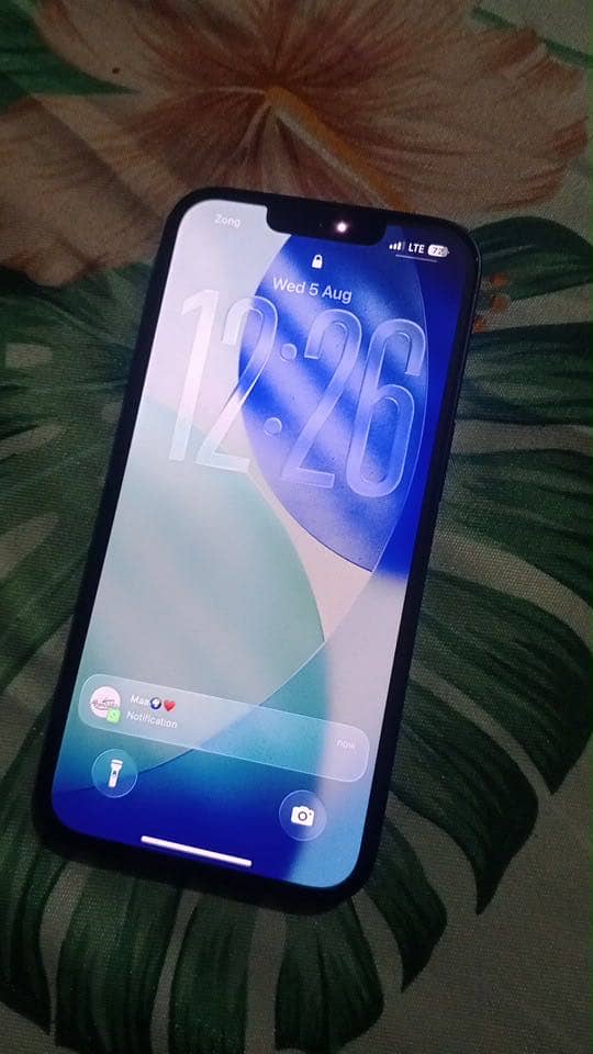 Apple iPhone 14 4
