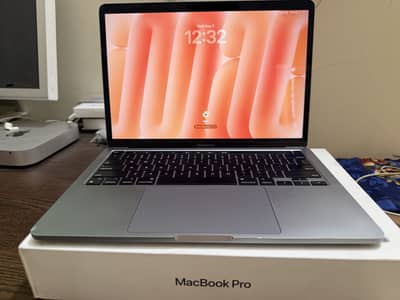 Macbook pro m1 8/256