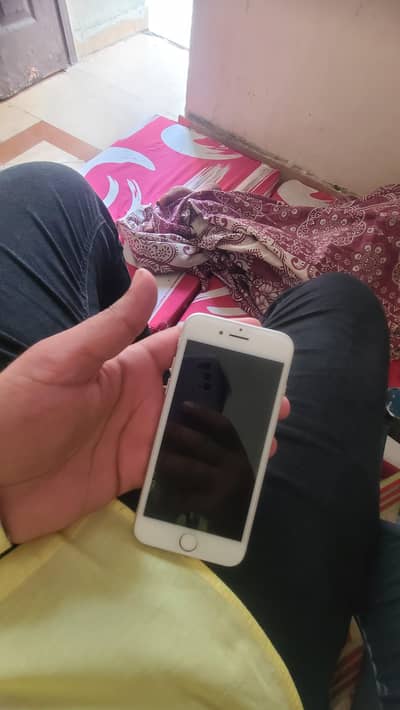 Apple iPhone 7