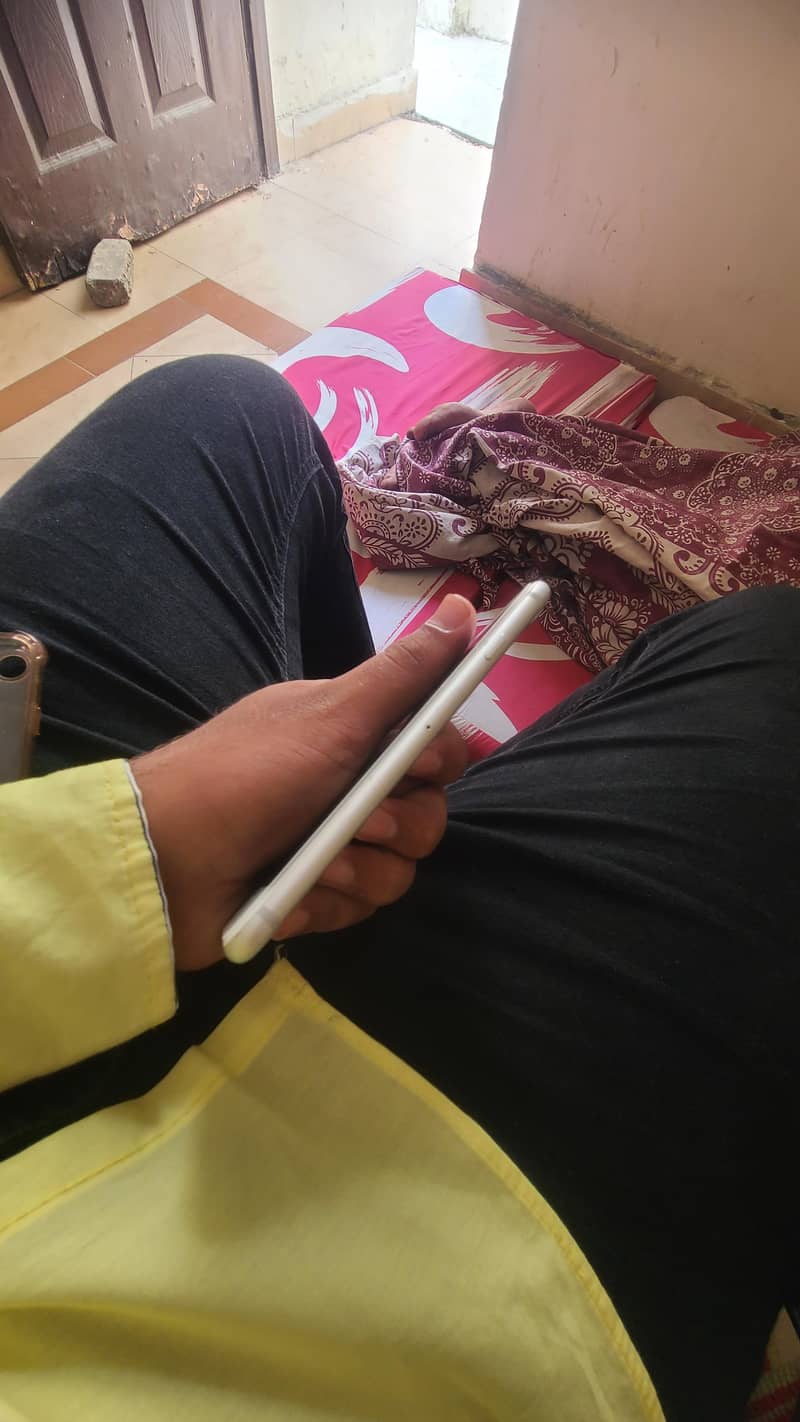 Apple iPhone 7 5