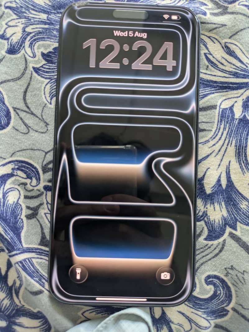 Apple iPhone 17 Pro Max 1