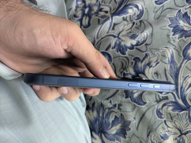 Apple iPhone 17 Pro Max 5