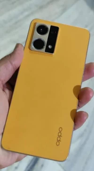 Oppo F21 pro box and charger available
