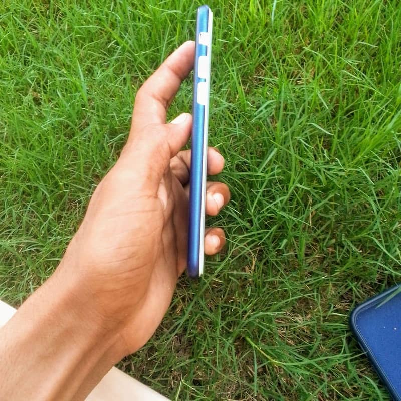 Apple iPhone 7 2