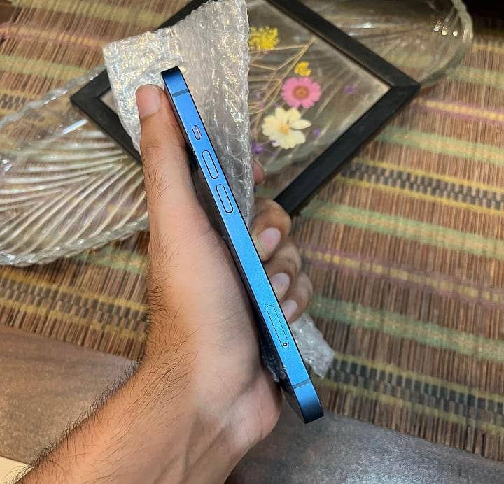 Apple iPhone 13 3