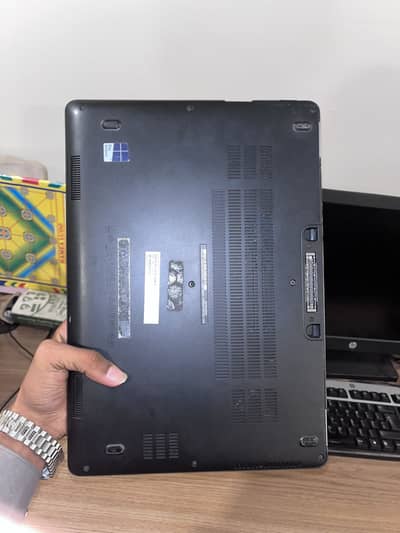 Dell latitude E7470 | Core i5 6Th Gen | 8GB RAM | Windows 11 pro |