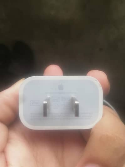 orignal adoptor or cable ka jis ko chahiya inbox ajya only 2 rime use3