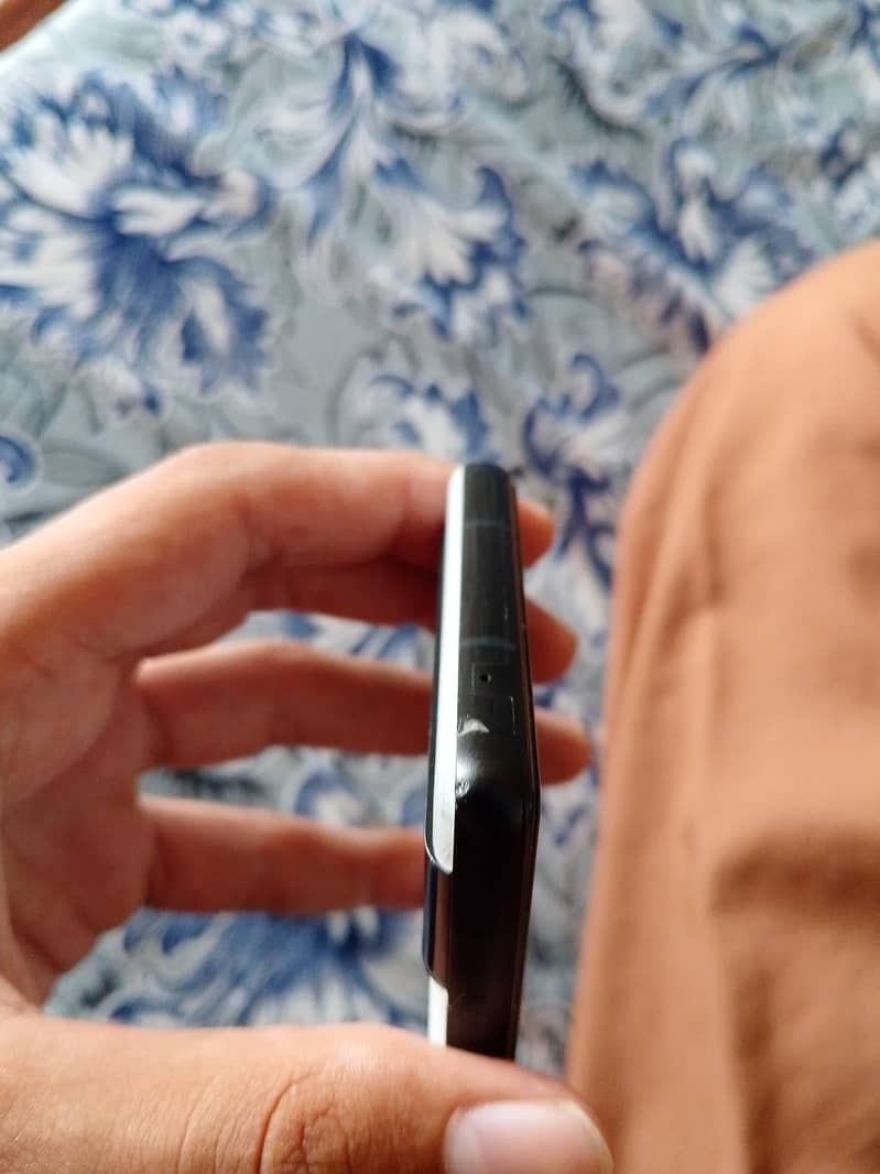 Google Pixel 6a 5