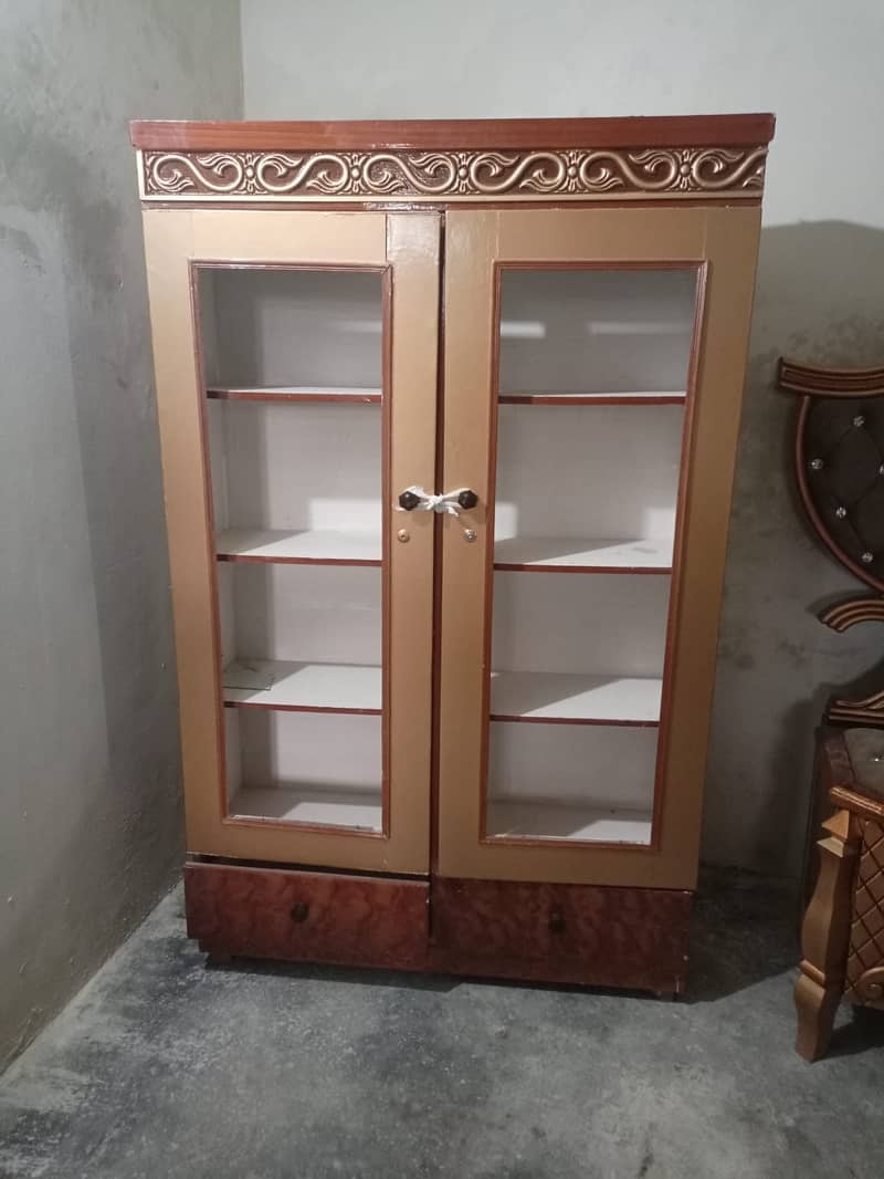 Bed,side tables, dressing table, showcase 6