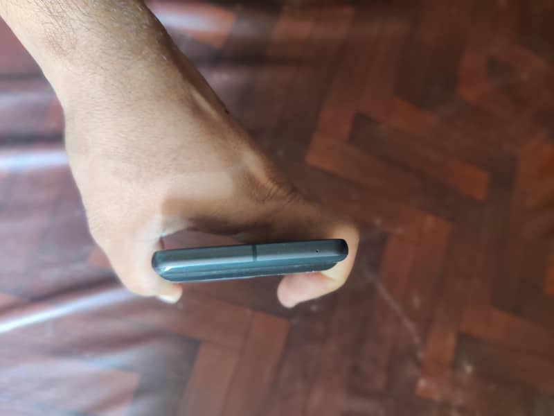Google Pixel 7 4