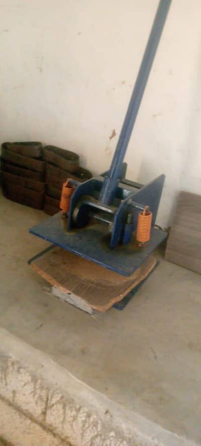 Hawae chappal making machine