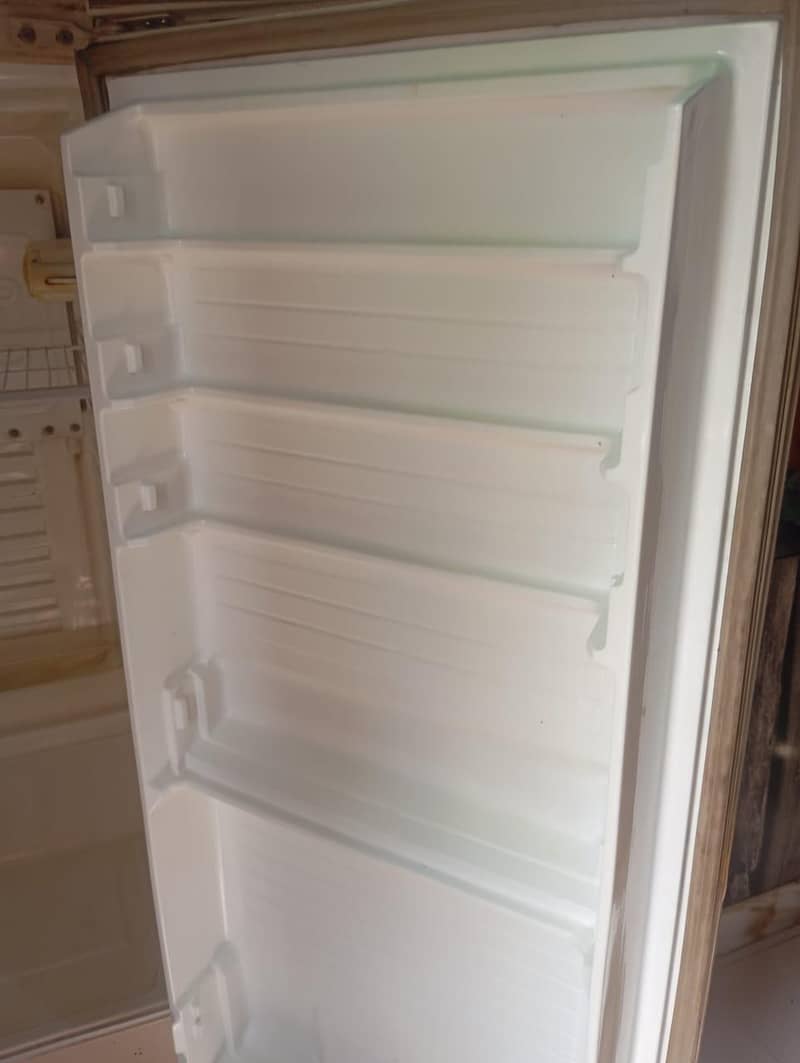 dawlance fridge 3