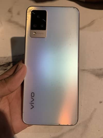 Vivo V21
