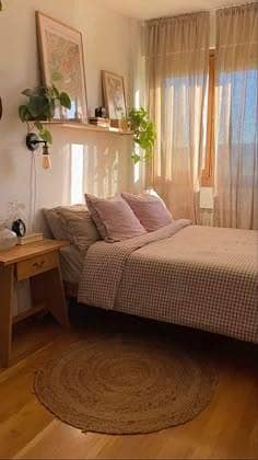 furnished room available . only for job person. /monthly basis