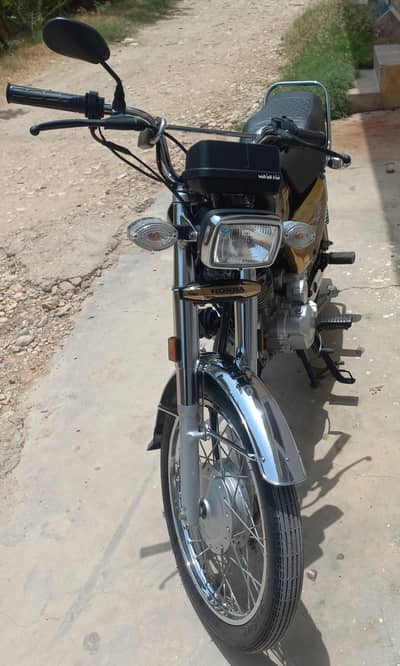Honda CG 125 Golden Edition