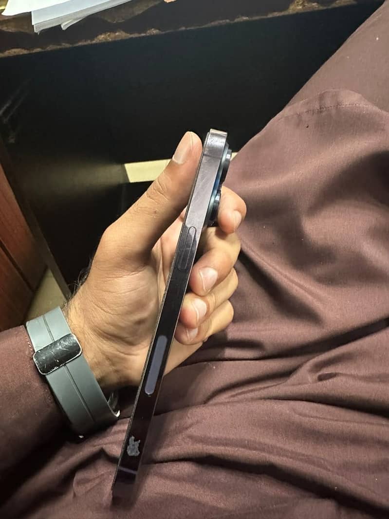Apple iPhone 14 Pro Max 2