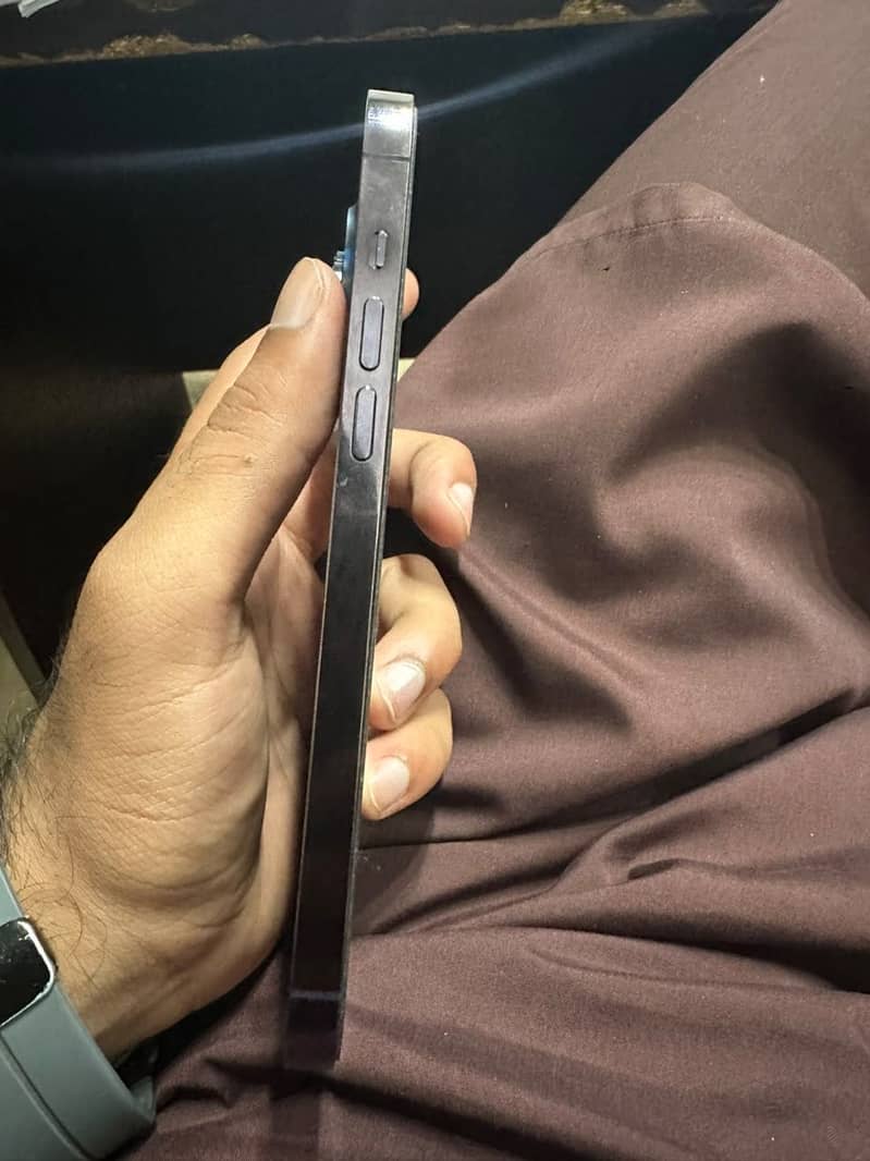 Apple iPhone 14 Pro Max 3