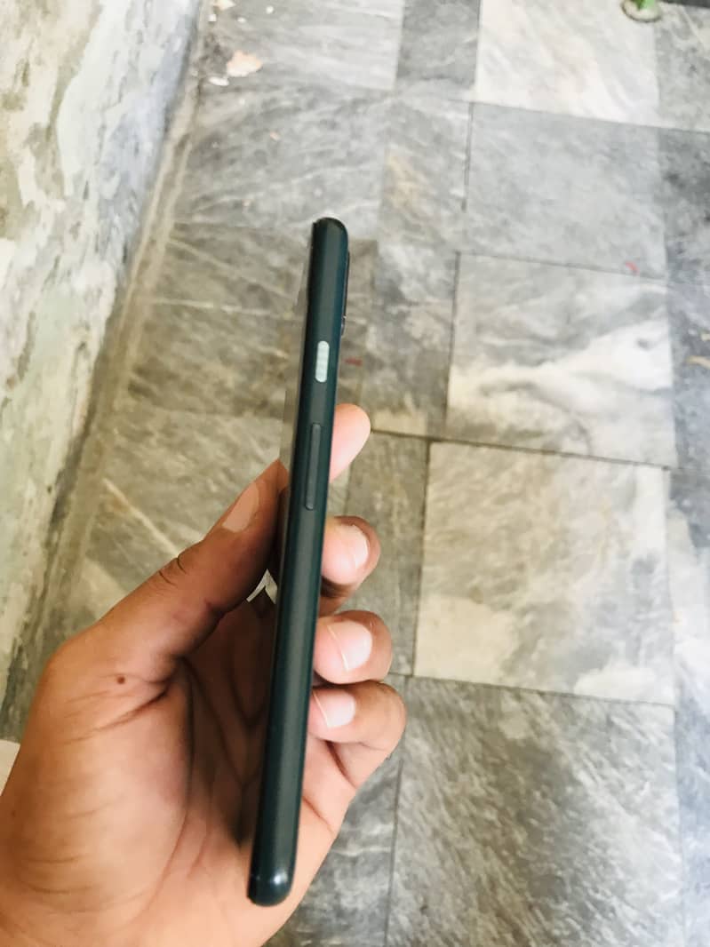 Google Pixel 5a 1