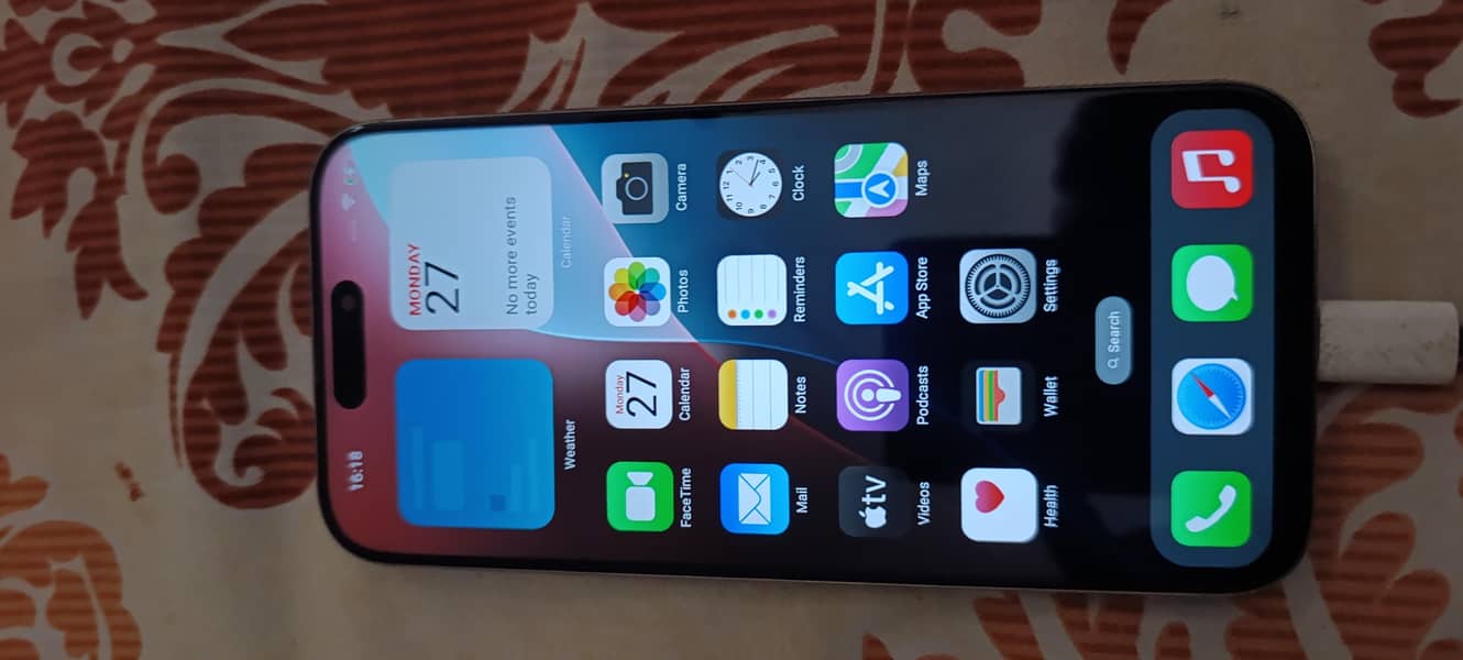 Apple iPhone 16 Pro Max 8