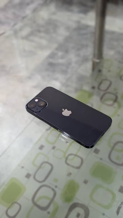 Apple iPhone 13 in Official Apple Warranty