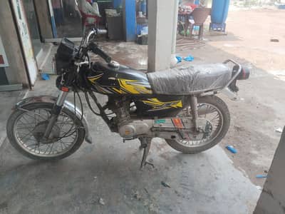 black Honda 2009 model good condition all documents clear 03019852072