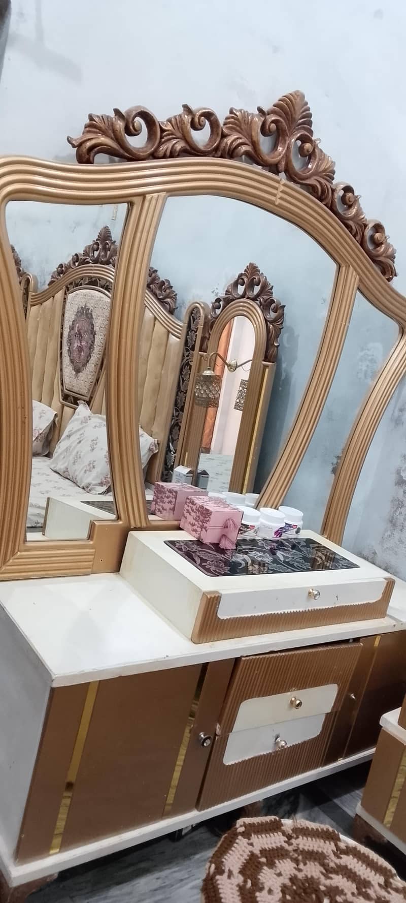 Complete Bed Set. 12