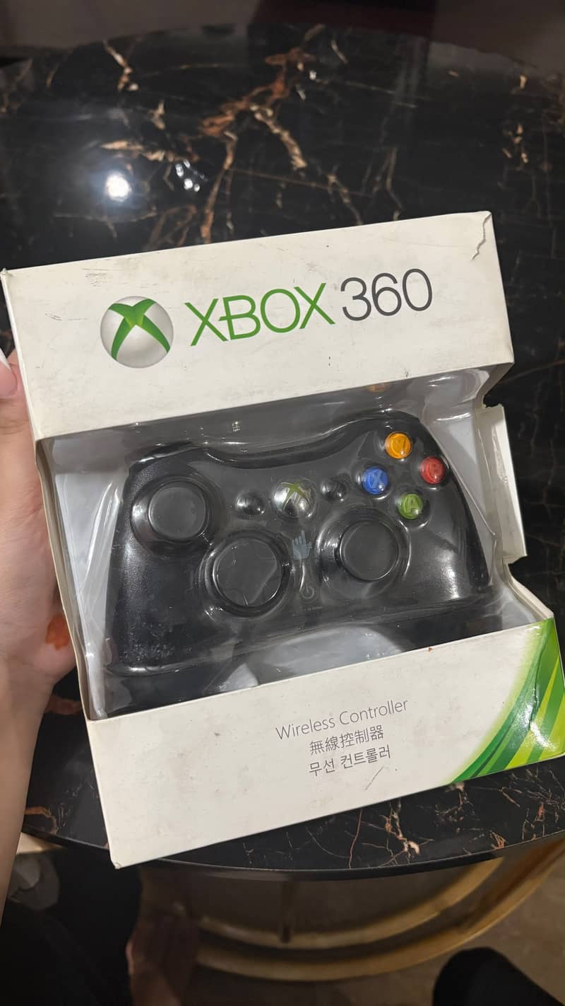 Xbox 360 controller 1
