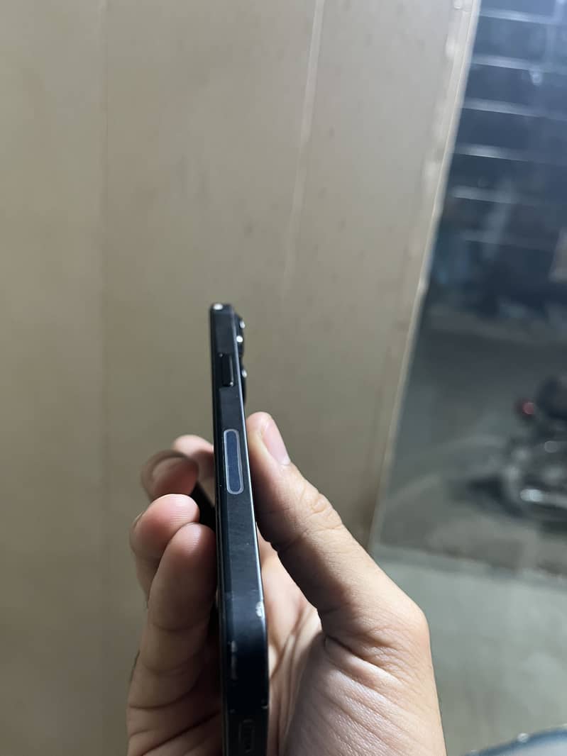 Apple iPhone 14 5