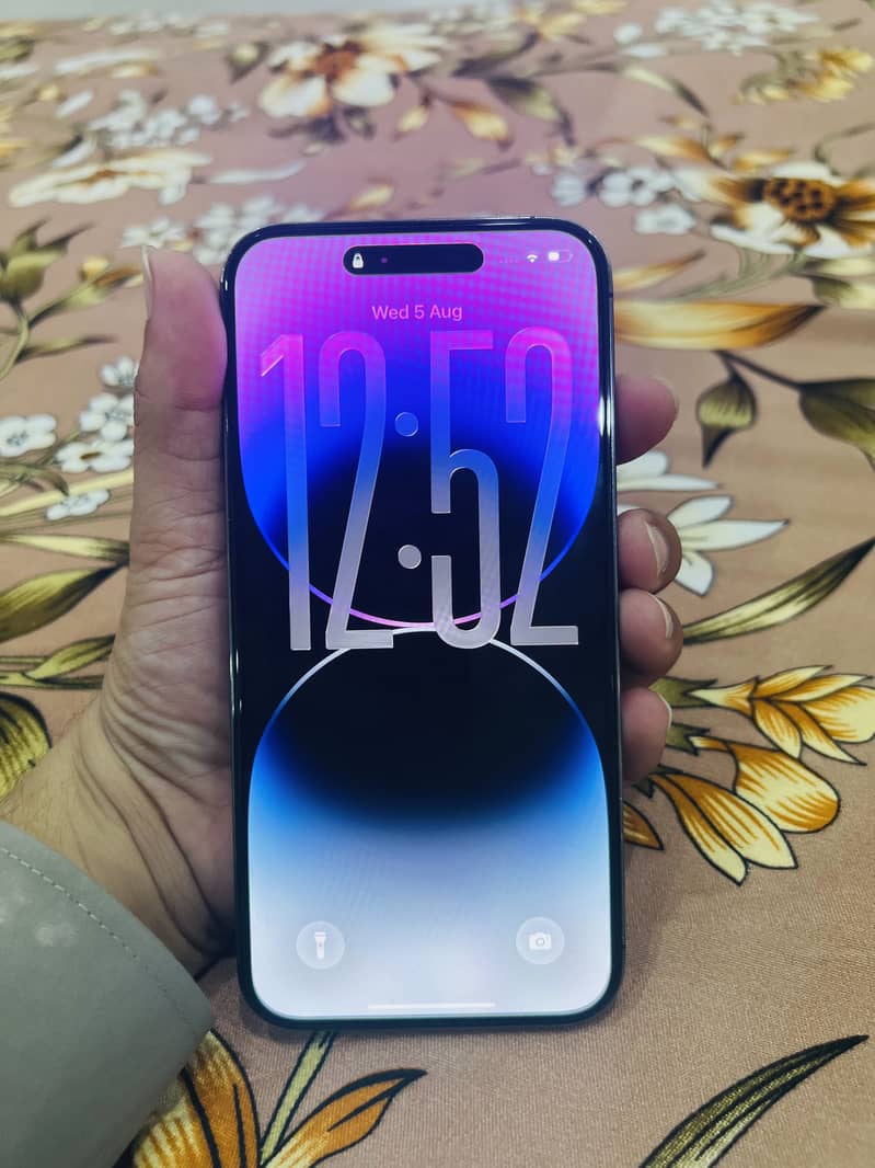 Apple iPhone 14 Pro Max 1
