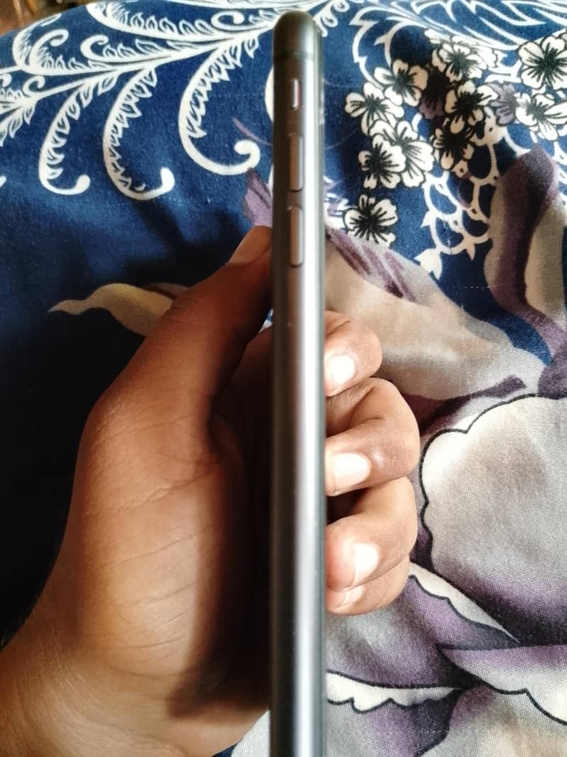 Apple iPhone 11 1