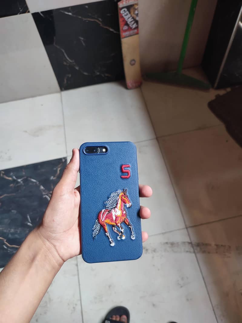 Apple iPhone 7 Plus 0
