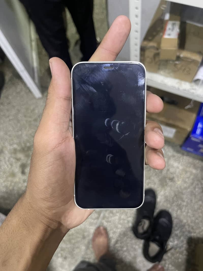 Apple iPhone 12 mini 1