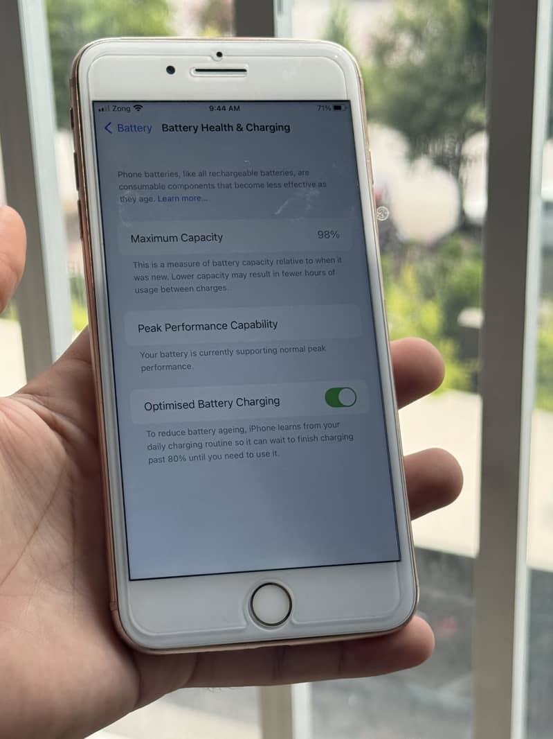 Apple iPhone 8 Plus 3