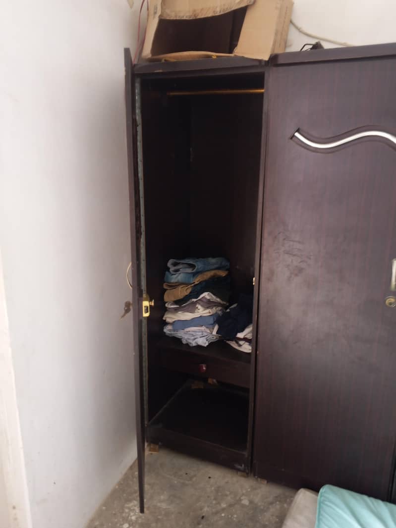 wardrobe 4