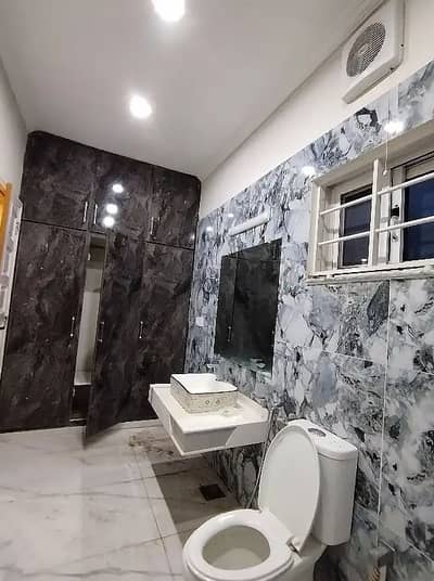 G 13 4 MARLA HOUSE AVAILABLE FOR RENT