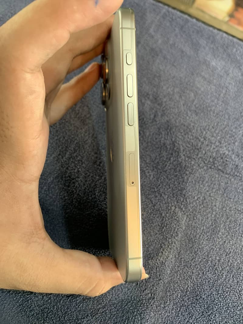 Apple 15pro 1