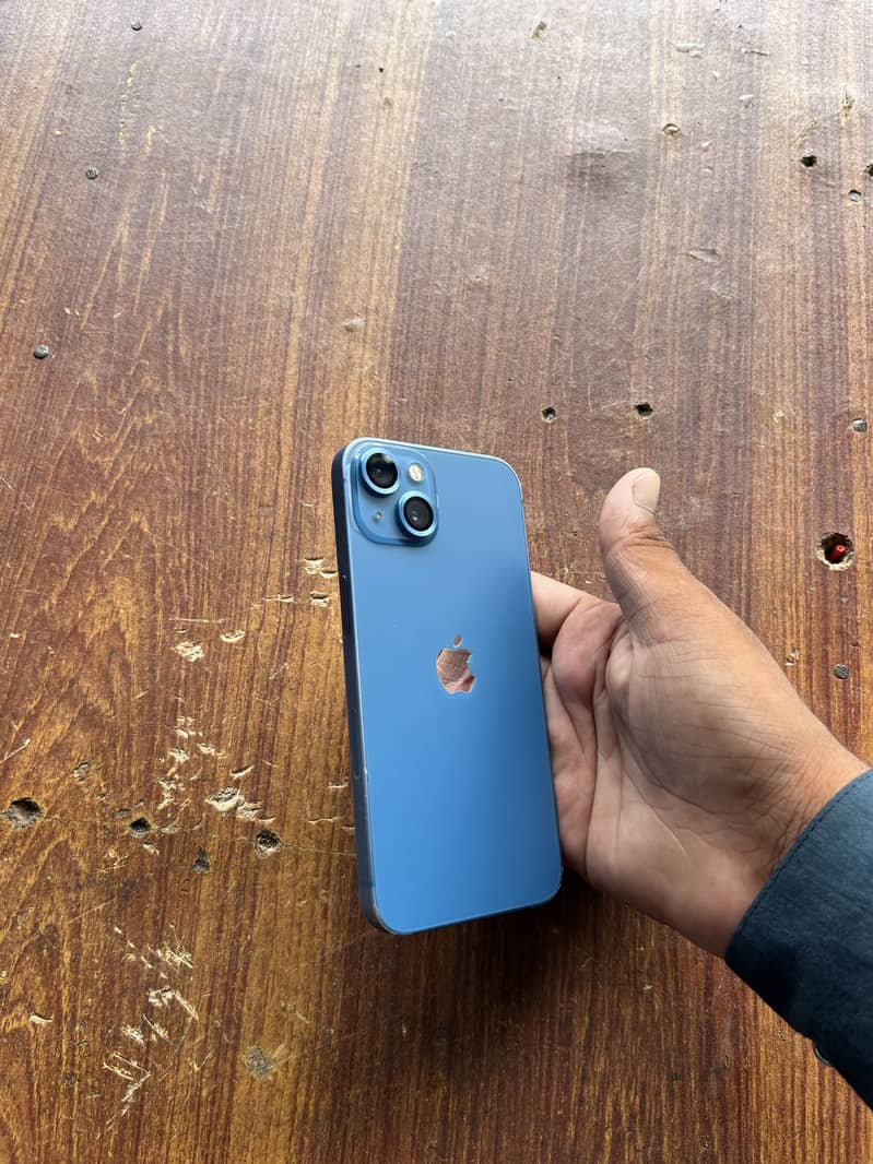 Apple iPhone 13 2