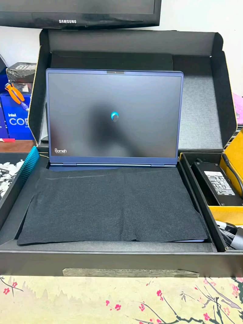 ALIENWARE 16X AURORA 0